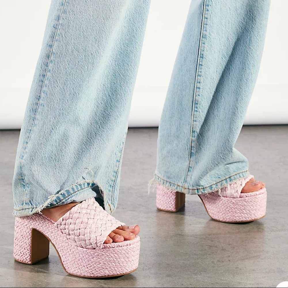 Marla Woven Platform Sandals - Pink